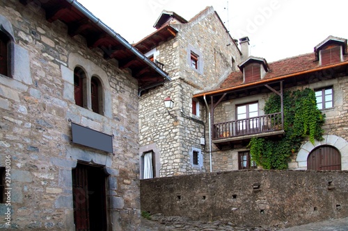 Fototapeta Naklejka Na Ścianę i Meble -  Hecho valley village stone streets in Pyrenees