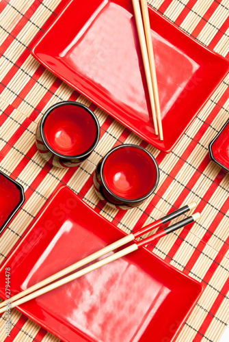 Black and red sushi set
