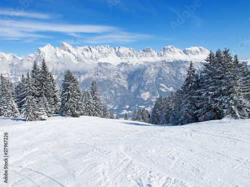 Obraz na plátně Skiing slope