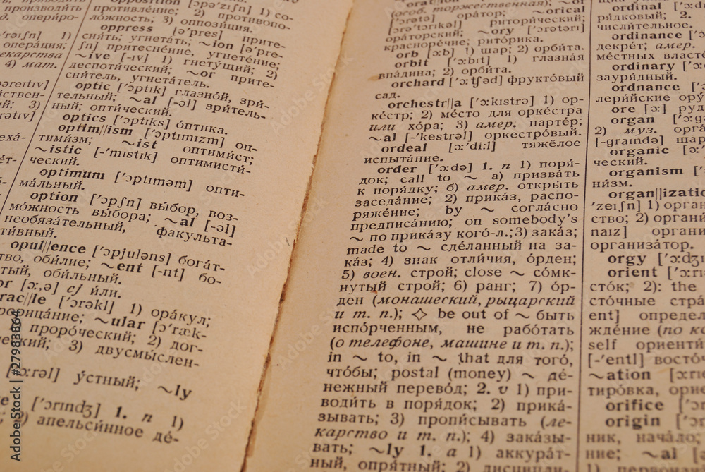 Obraz premium book and glasses