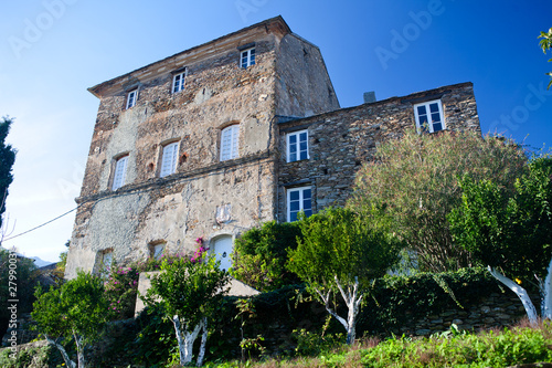 Konstfotografi Maison de maître dans le village de Pietracorbara en Corse