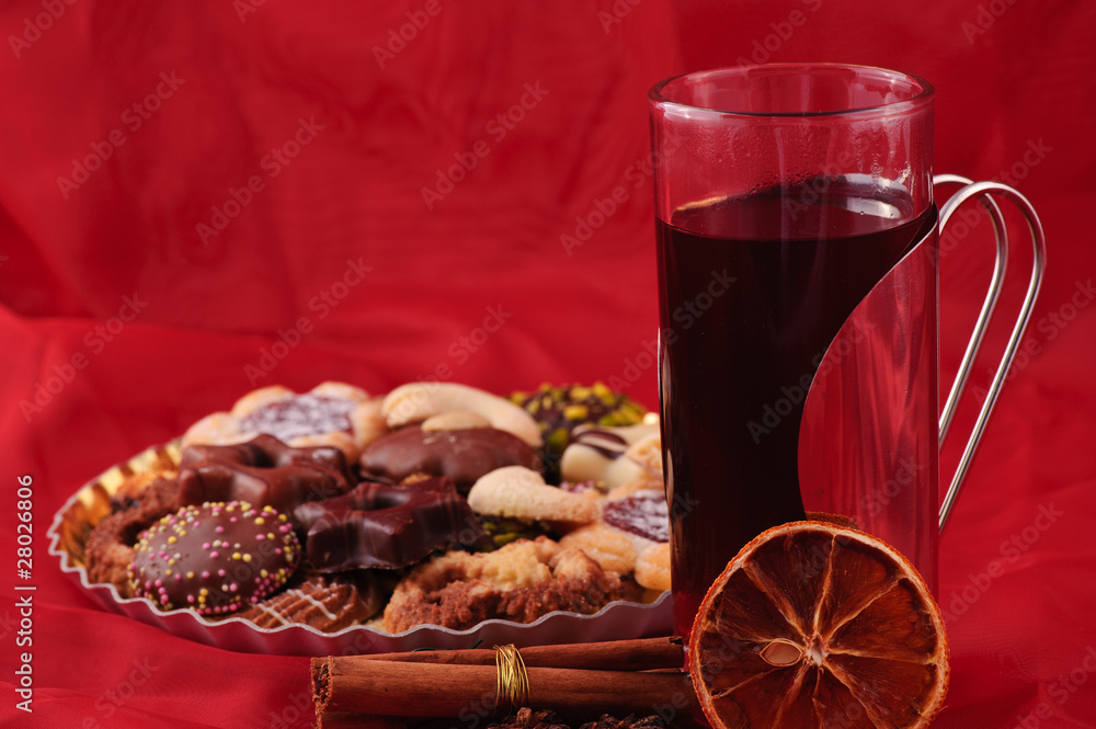 Glühwein und Gebäck Glühwein und Gebäck
