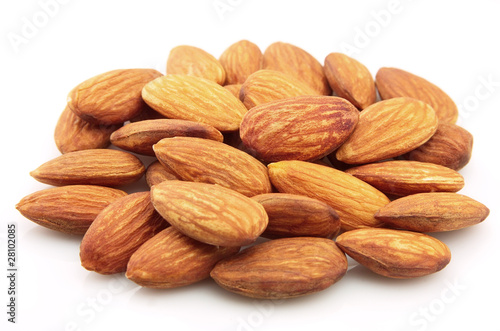 Dry almonds
