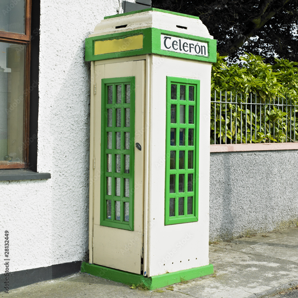 Obraz premium telephone booth, Malin, County Donegal, Ireland
