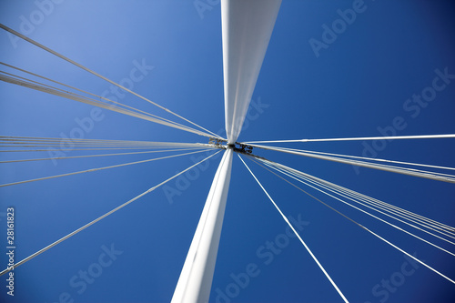 Radial abstract of bridge stratchers