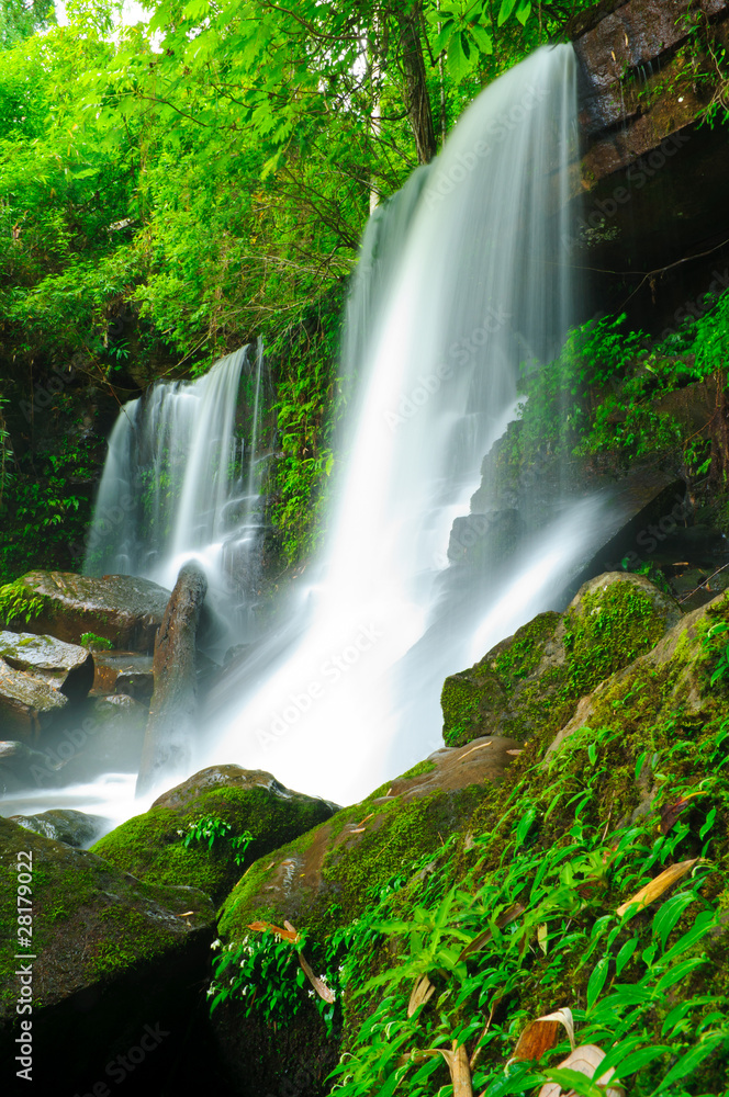 Obraz premium Waterfall in the jungle,Loei,Thailand