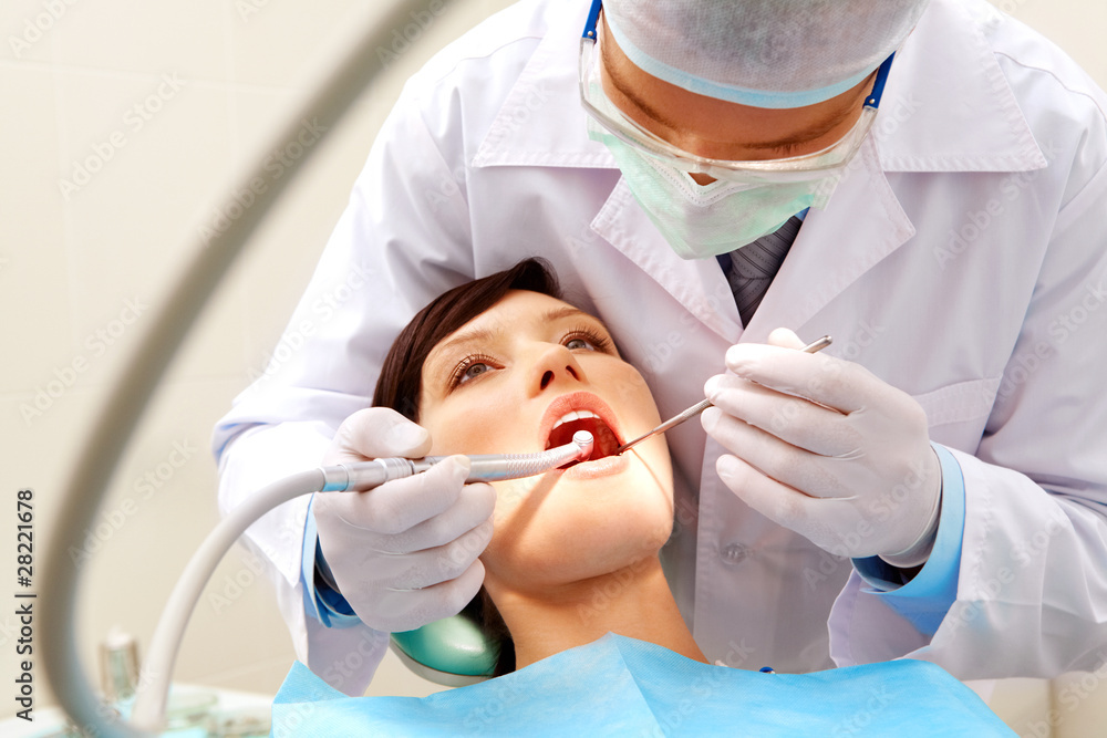 Checking up teeth Checking up teeth