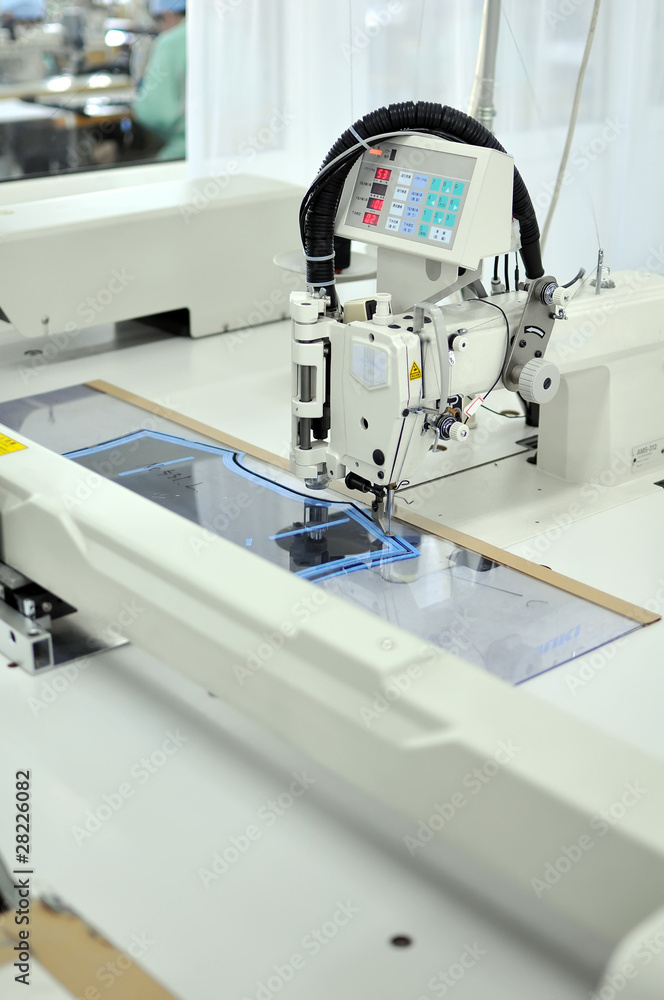 Automatic sewing machine