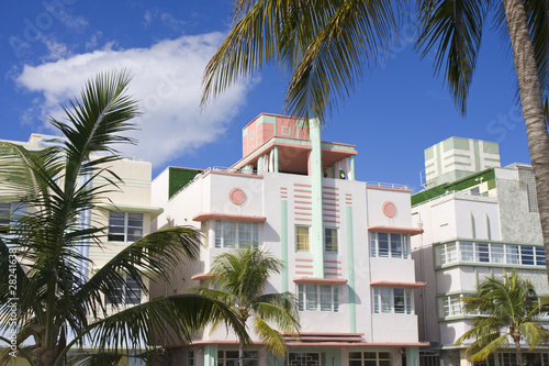 Ocean Drive, Miami Beach, Art Deco style, Florida © vlad_g