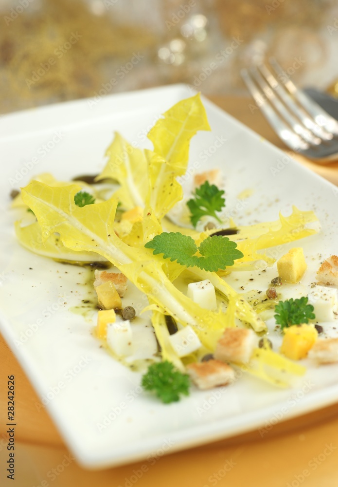 Löwenzahnsalat Löwenzahnsalat