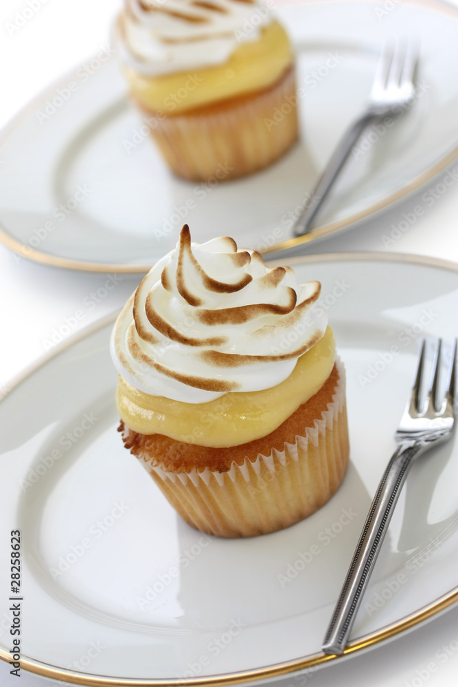 Lemon Meringue Cupcake Lemon Meringue Cupcake