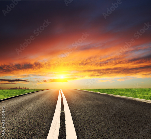фотографія A long the road