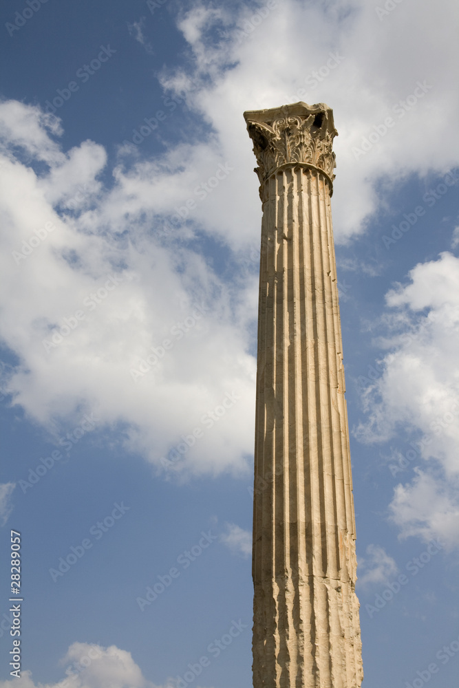 Ruins of Olympian Zeus Temple, corinthian column - Athens