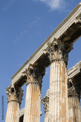 Greek corinthian capitals topped by lintel - Olympeion Athens