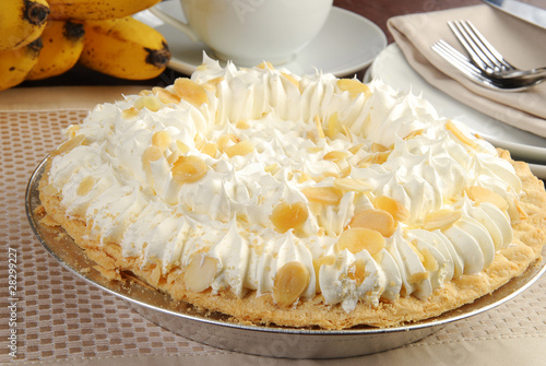 Delicious banana cream pie