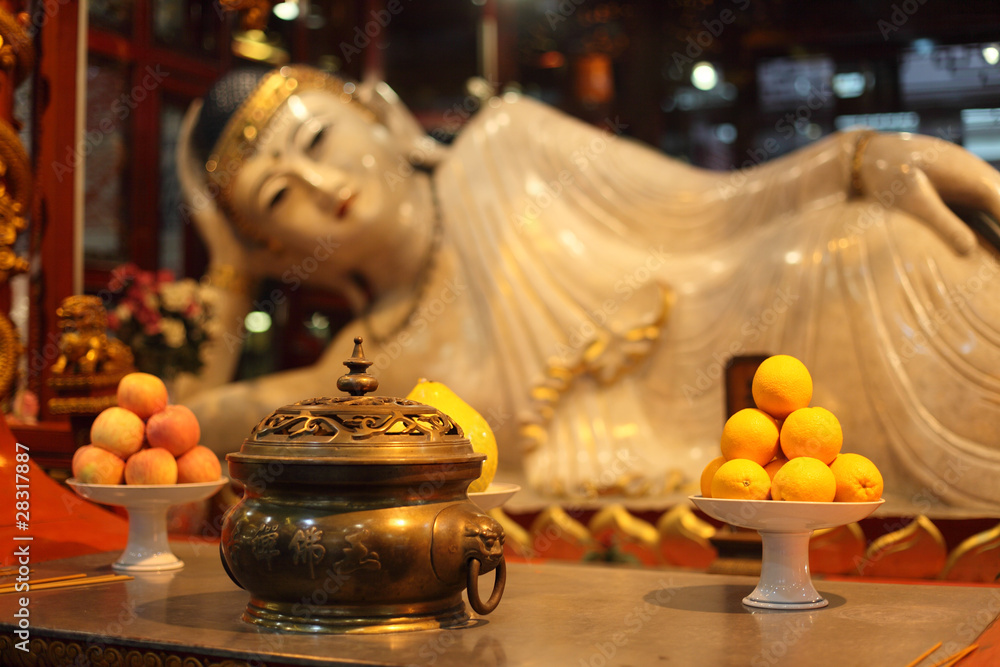 Fototapeta premium Buddha statue at Jade Buddha temple in Shanghai, China