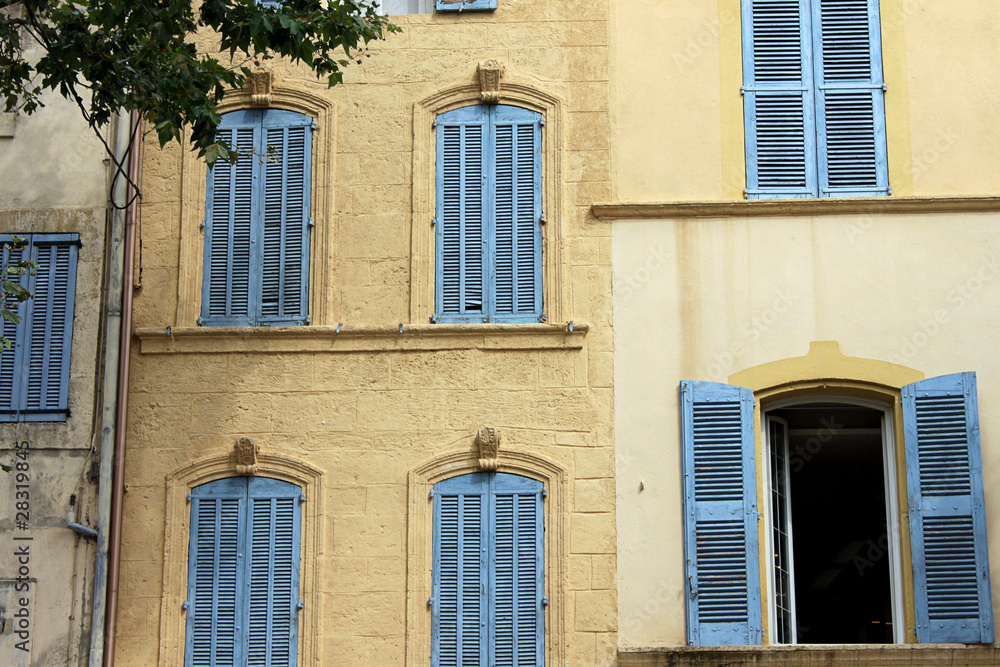 Fototapeta premium Häuser in Salon-de-Provence