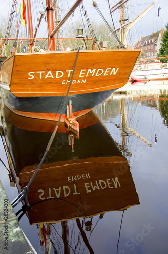 Leinwand Poster Hafen in Emden - Nordsee