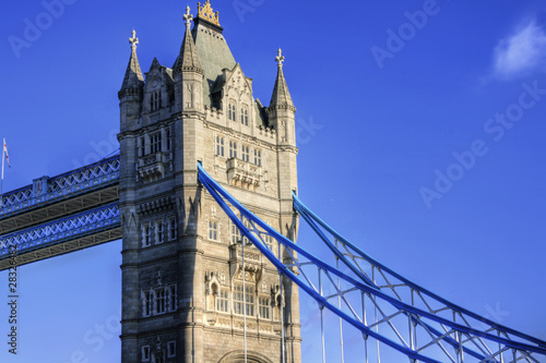 London (UK) - Tower Bridge