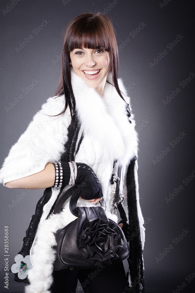 Fashion Model Gesicht mit Felljacke Porträt Fashion Model Gesicht mit Felljacke Porträt