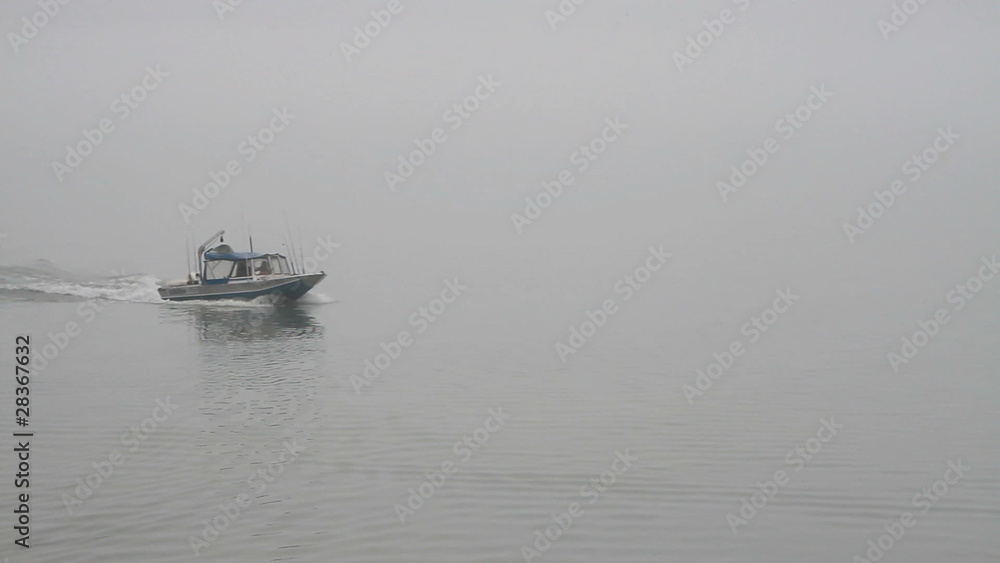 Boat crossing in fog P HD 7519 Boat crossing in fog P HD 7519
