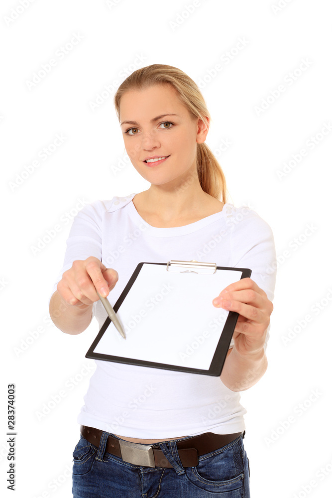 Junge Frau bittet um eine Unterschrift Junge Frau bittet um eine Unterschrift