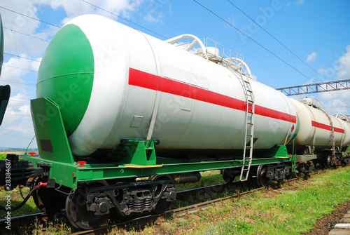 Oil transportation in tanks by rail