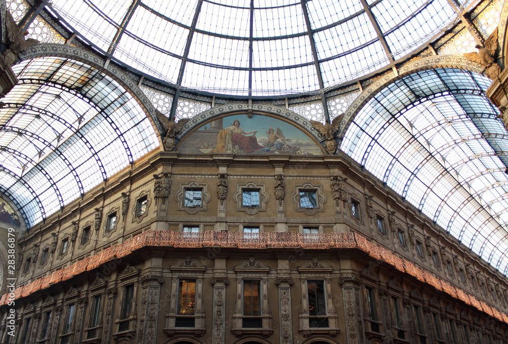 L'interno della galleria di Milano