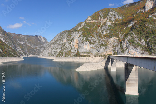 Φωτογραφία Bridge over barrage Pivsko lake