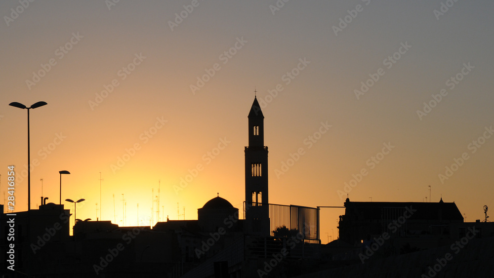 cattedrale di bari al tramonto