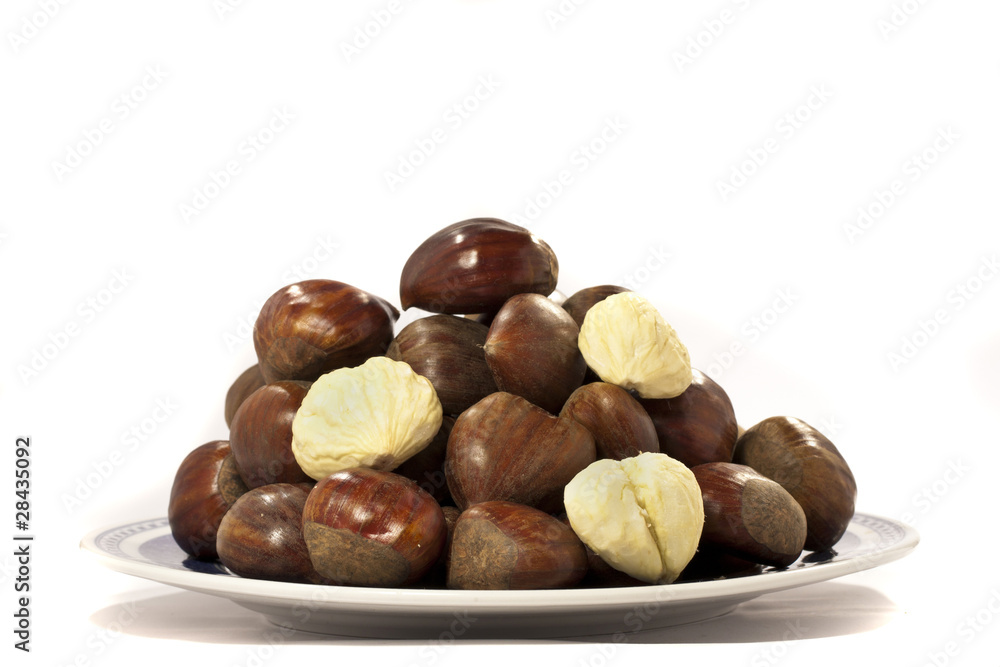 Fototapeta premium chestnuts on a plate