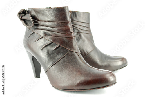 woman short brown boots