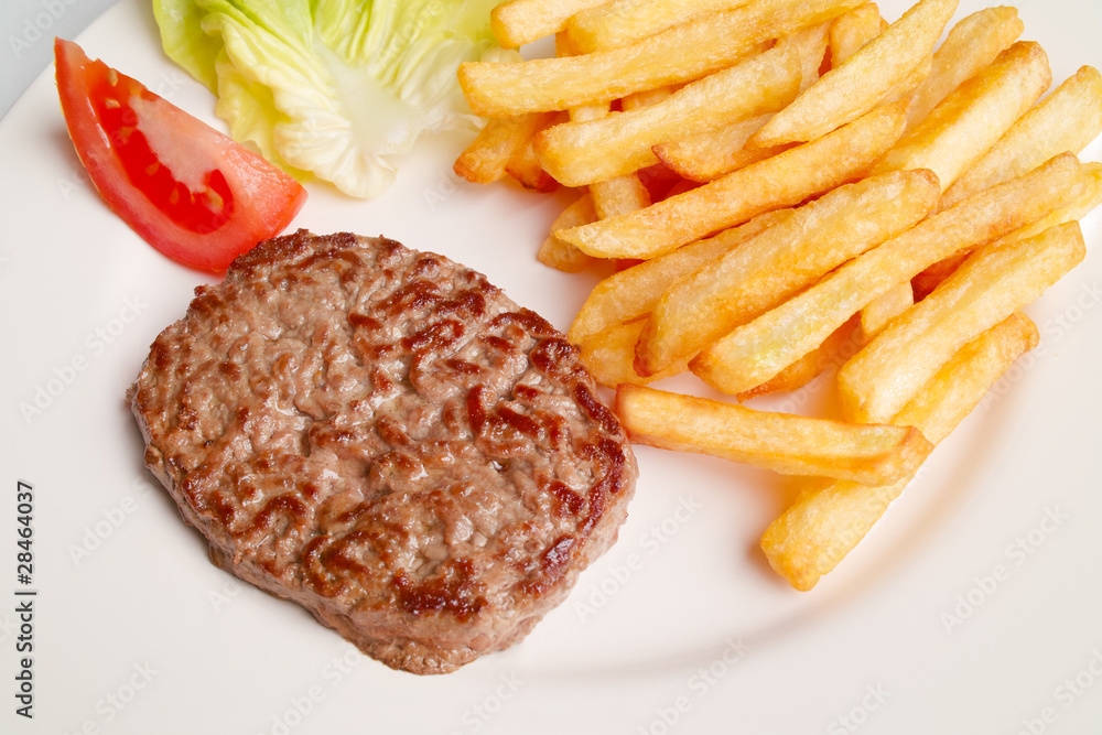 Steak haché frites Photos | Adobe Stock