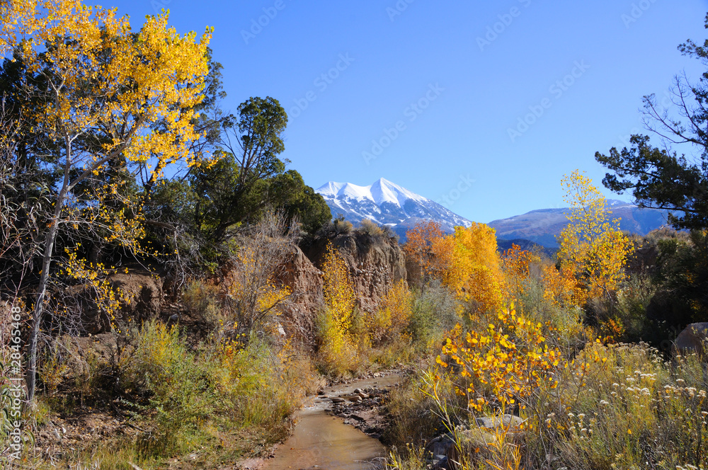 Obraz premium La Sal Mountains in Fall
