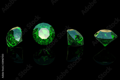 Round emerald photo