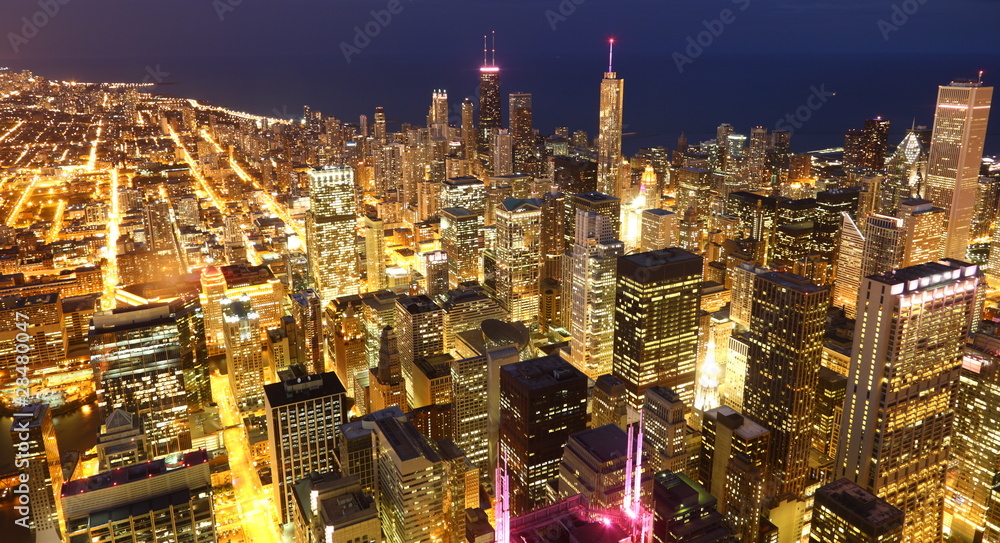 Εκτύπωση καμβά View to Downtown Chicago / USA from high above at twilight
