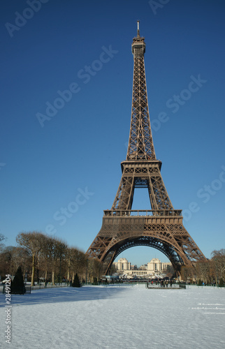 Fototapeta Naklejka Na Ścianę i Meble -  Paris Tour Eiffel 24