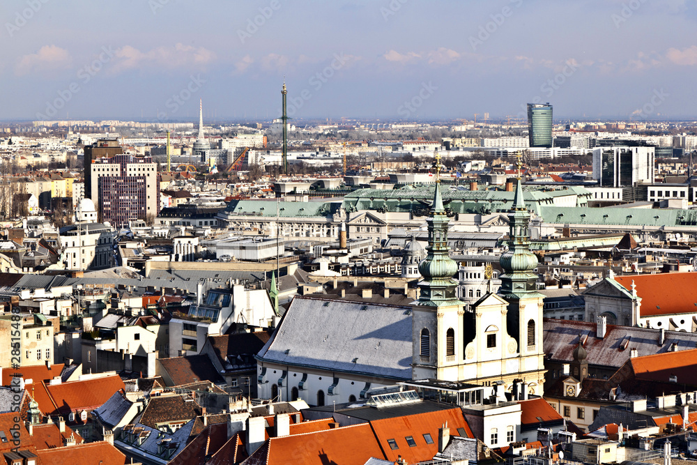 Obraz premium view over Vienna in snow