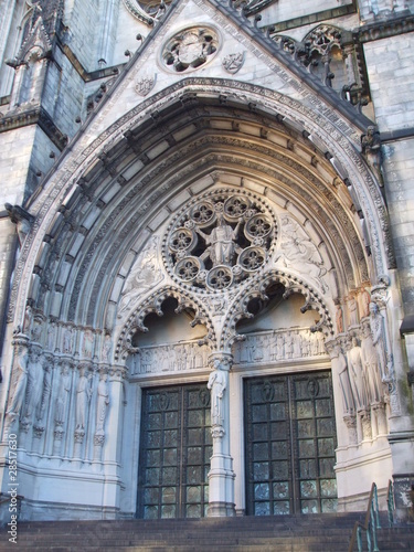 Porte de la Cath  drale Saint-Patrick    New York