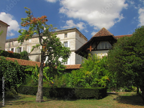 Ville d’Angoulème ; Région Poitou - Charentes