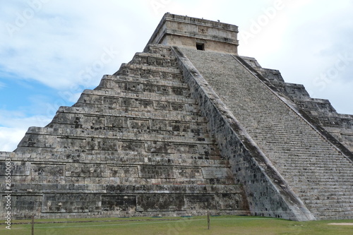 Chichen Itza ruins. Pyramid of Kukulkan (El Castillo).
