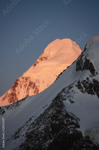 coucher de soleil sur les Alpes suisses