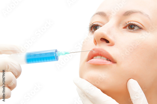 Cosmetic lip injection with large syringe