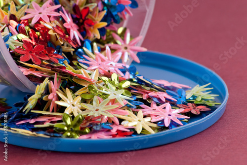 Flower Shaped Confetti Decor