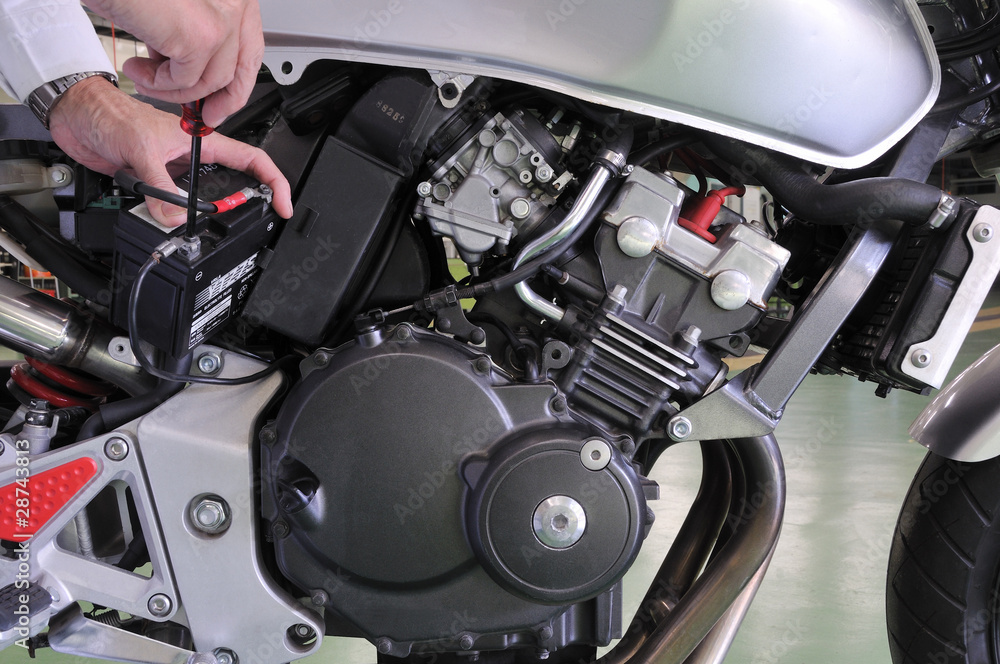 Naklejka premium バイクのメンテナンス