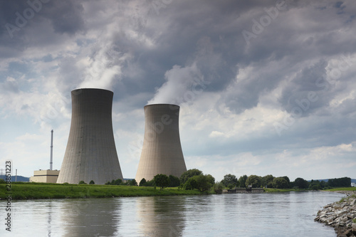 AKW Grohnde   Weser - Nuclear plant at Grohnde   Weser