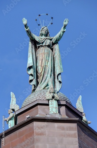 statue    montreal