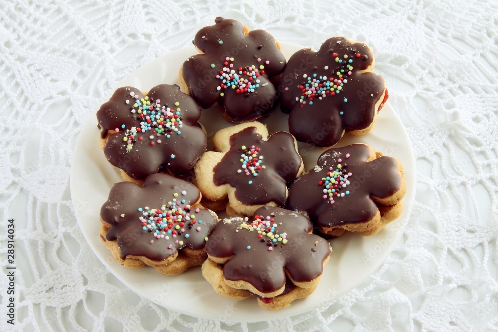 brown crisp cakes with chocolate brown crisp cakes with chocolate