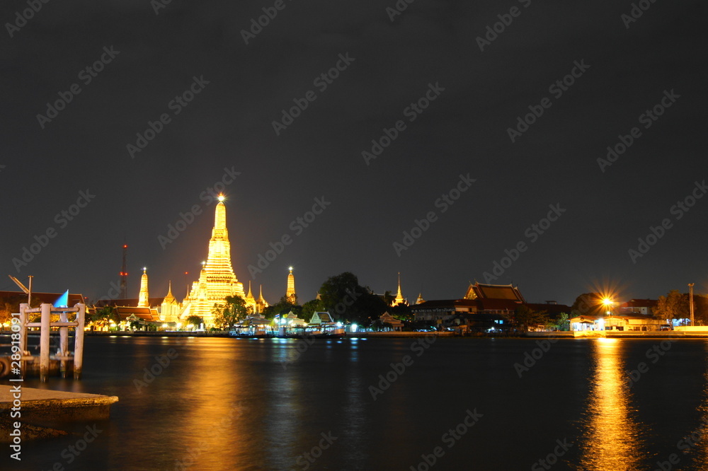 Chedi, Wat Arun-1