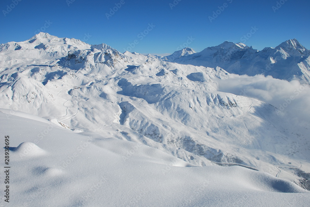 Les Alpes enneigées